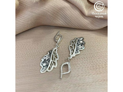 Резные серебряные серьги в форме листочков «Лист дуба»